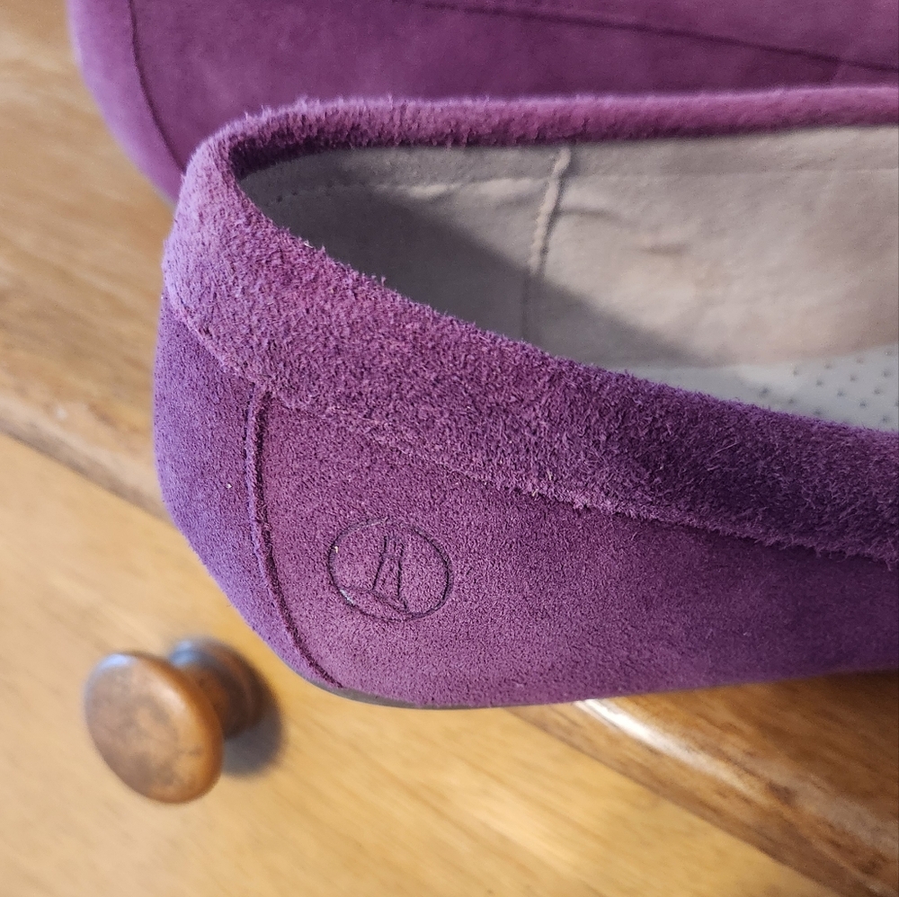 Lands' End Purple‎ Suede Loafers, Size 9.5B - Picture 6 of 9
